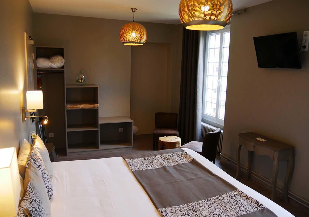 Logis - Auberge De L'Abbaye Thiron-Gardais Zewnętrze zdjęcie