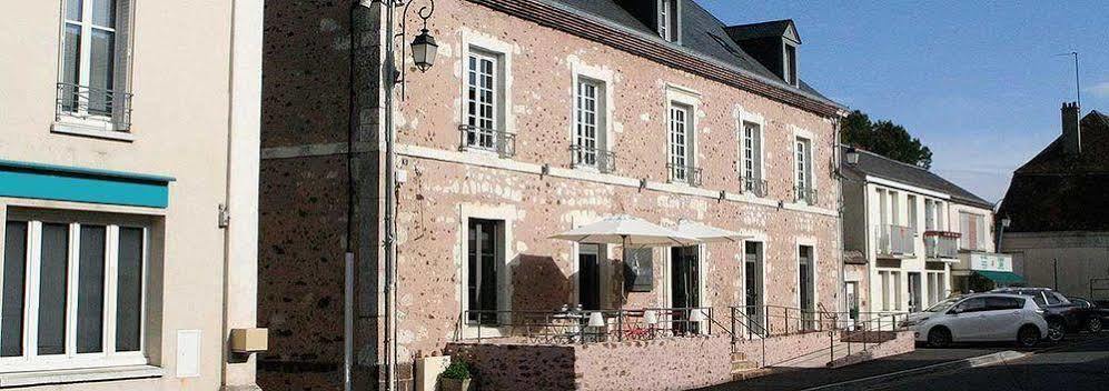 Logis - Auberge De L'Abbaye Thiron-Gardais Zewnętrze zdjęcie