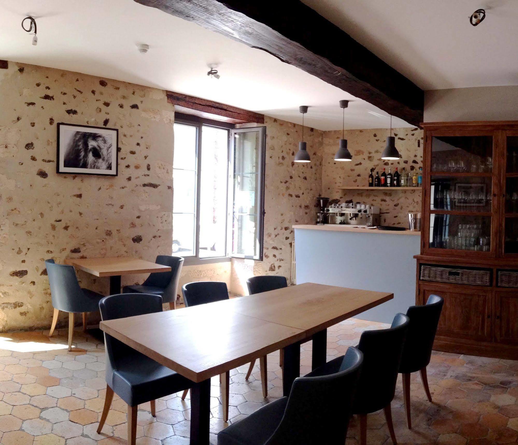 Logis - Auberge De L'Abbaye Thiron-Gardais Zewnętrze zdjęcie