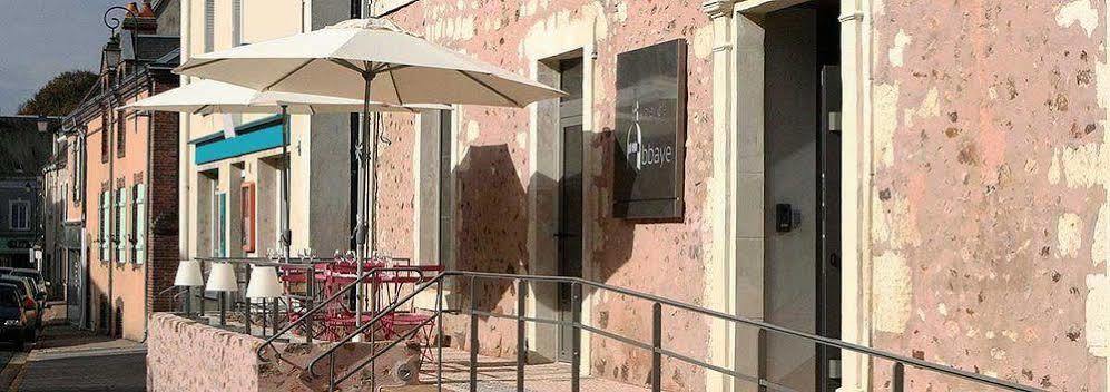 Logis - Auberge De L'Abbaye Thiron-Gardais Zewnętrze zdjęcie